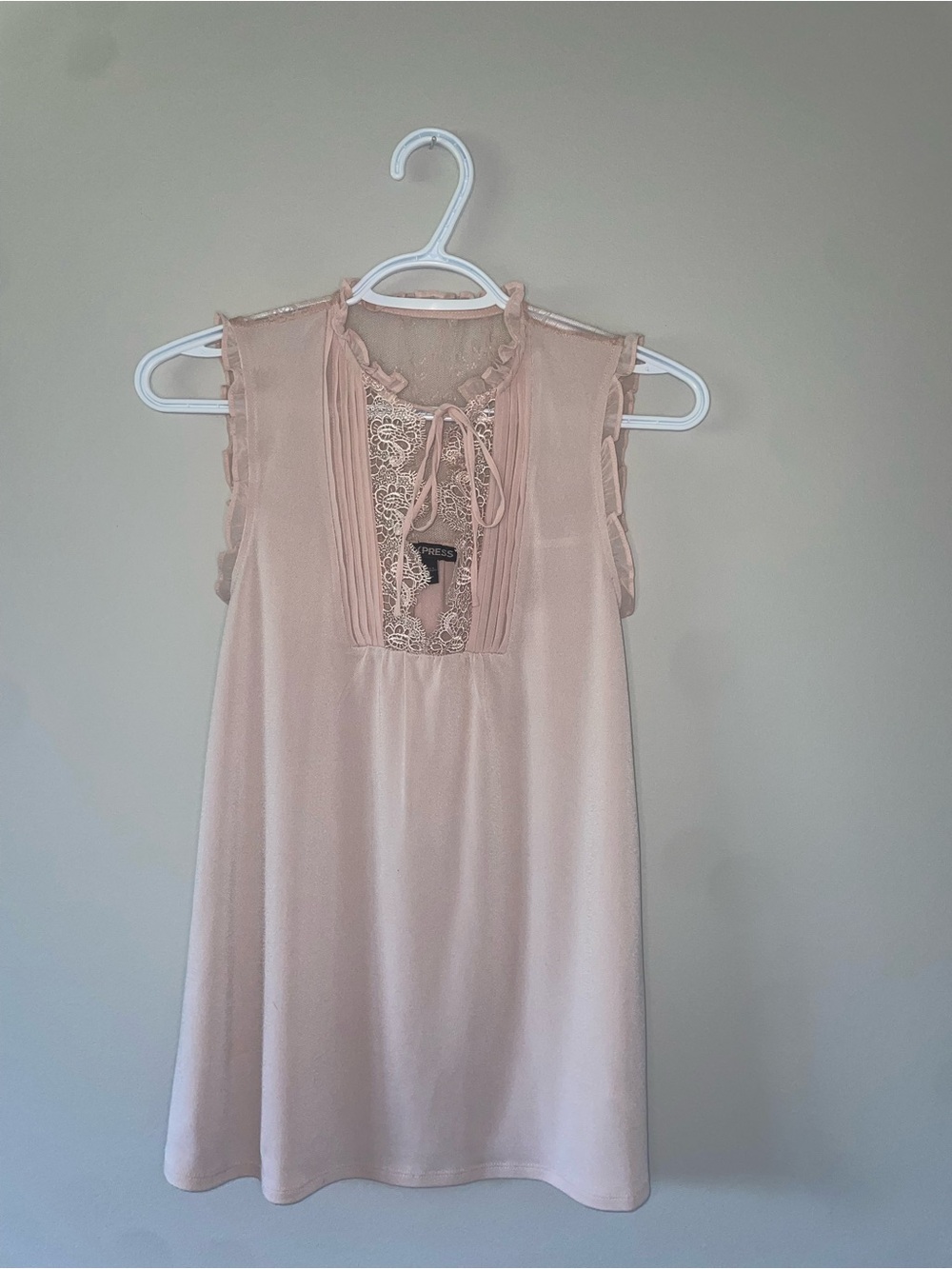 Express Lace-Trim Sleeveless Dress in Light Pink